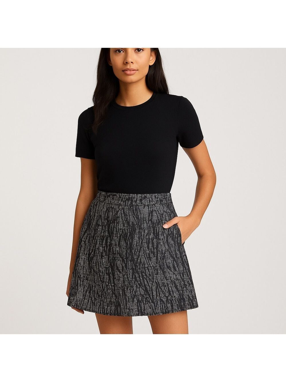 Stunning Michael Kors A-Line Woven Black Silver Skirt Pockets Size 12 Elegant